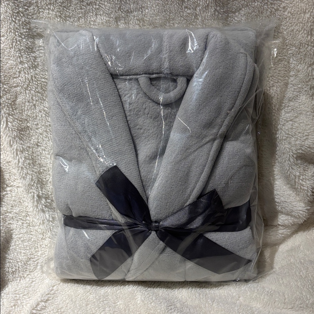 Light Grey Plush Mid Robe